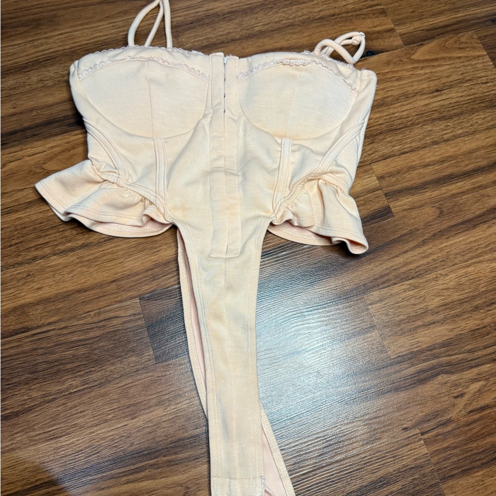 Privy Light Peach Top